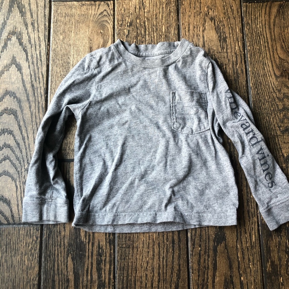 Vineyard Vines 2t long sleeve shirt logo